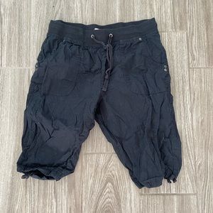 dash | Pants u0026 Jumpsuits | Black Dash Cargo Capris With Pockets | Poshmark